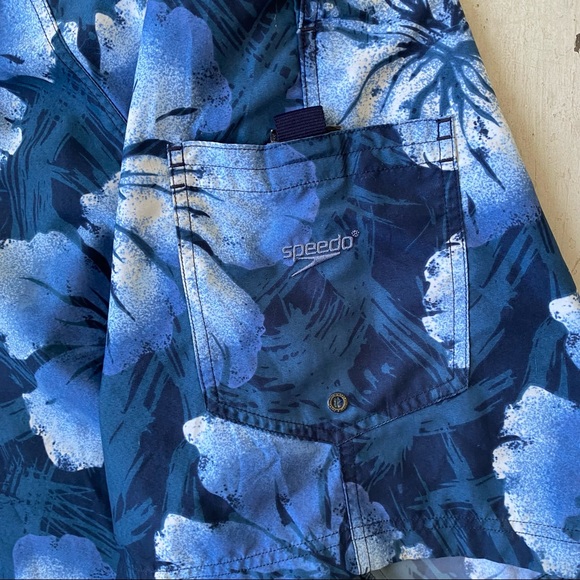 Speedo Hibiscus Flower Swim Trunks - Picture 4 of 9